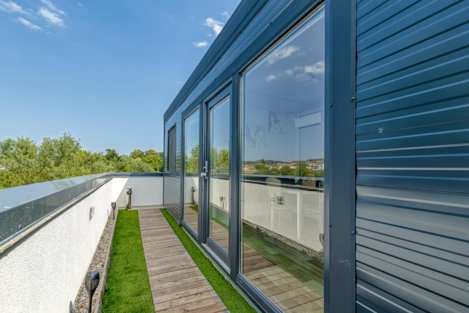Roof Apartment Art-Pe Trebnje Esterno foto